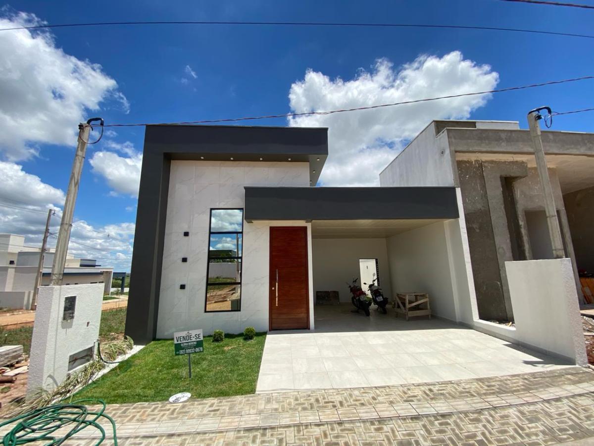 Casa de Condomínio à venda com 3 quartos, 180m² - Foto 1