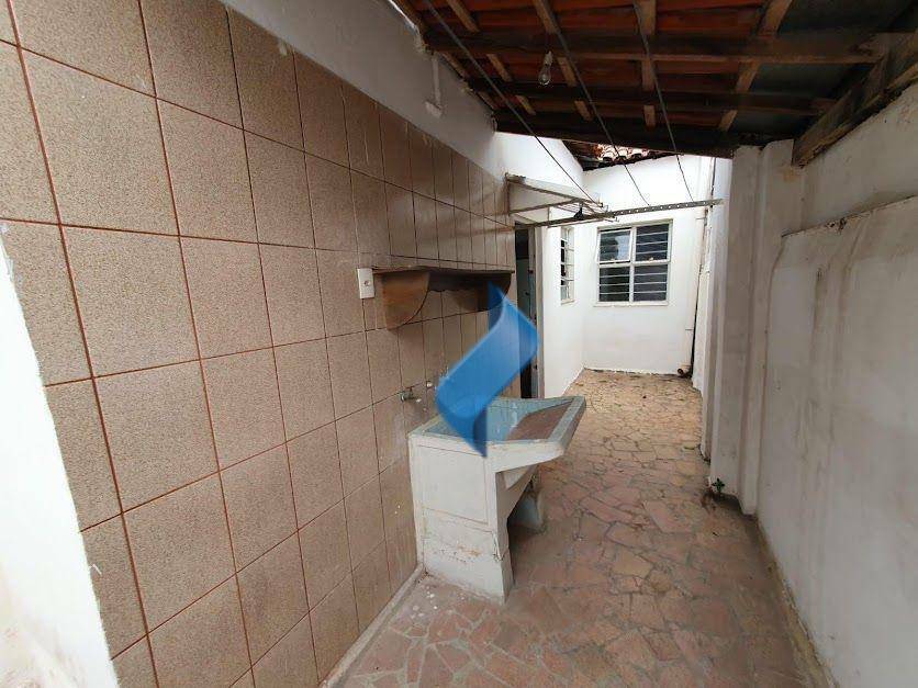 Casa à venda com 2 quartos, 90m² - Foto 17