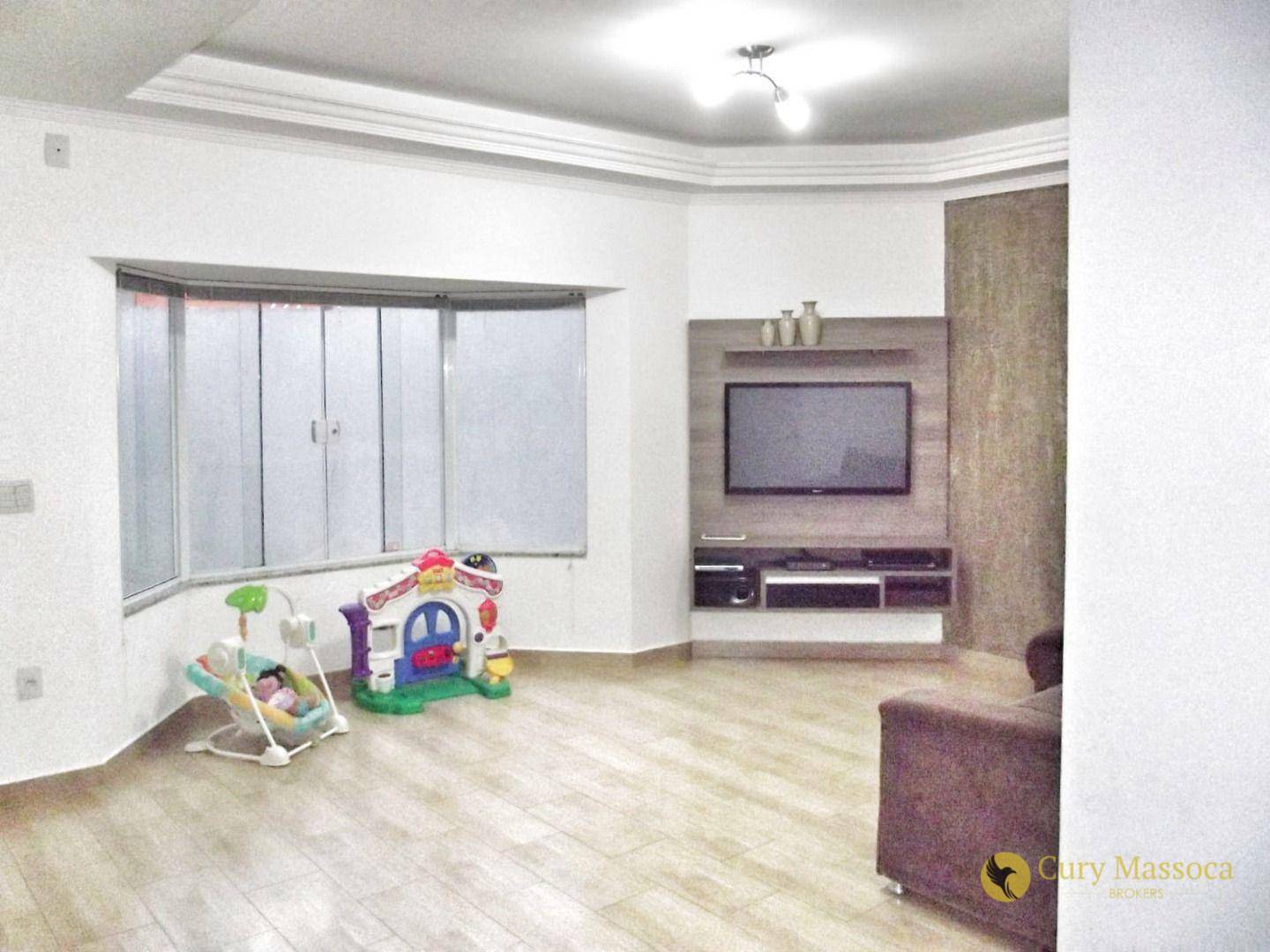 Casa à venda com 3 quartos, 210m² - Foto 3