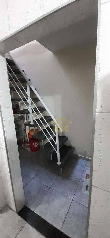 Sobrado à venda com 5 quartos, 210m² - Foto 14