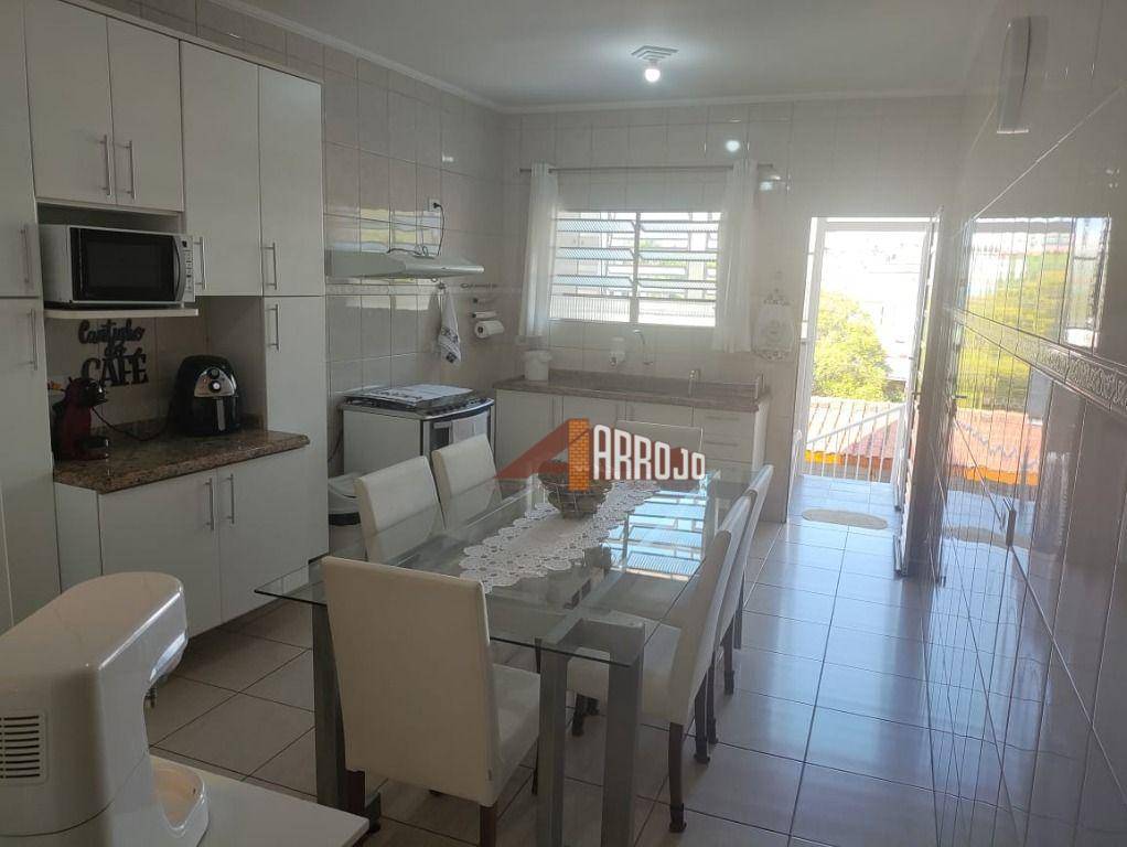 Sobrado à venda com 3 quartos, 90m² - Foto 1