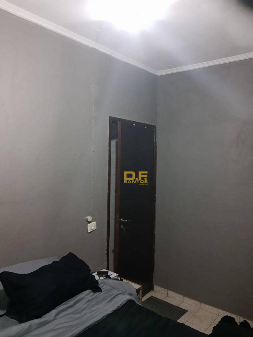 Casa à venda com 2 quartos, 129m² - Foto 2