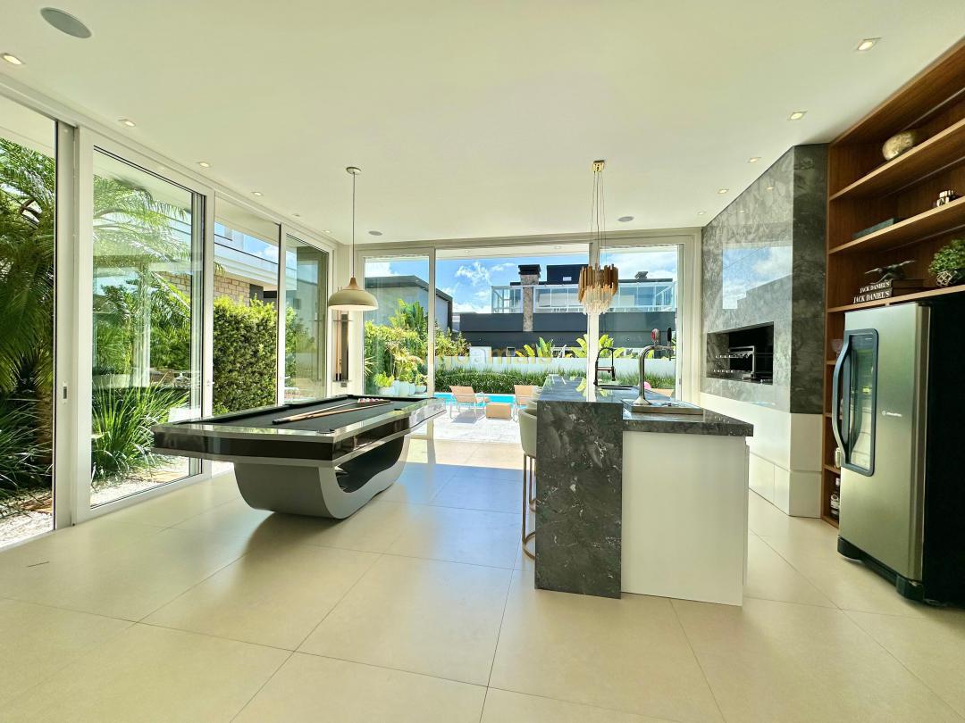 Casa de Condomínio à venda com 5 quartos, 301m² - Foto 5