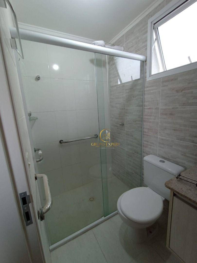 Apartamento para alugar com 2 quartos, 83m² - Foto 11