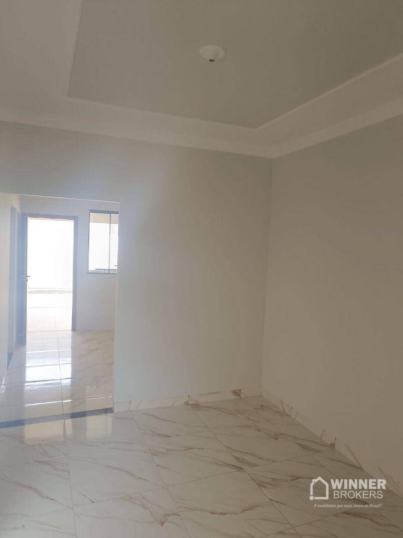 Casa à venda com 3 quartos, 69m² - Foto 2