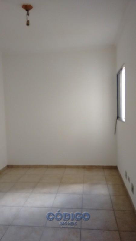 Casa para alugar com 1 quarto, 60m² - Foto 4