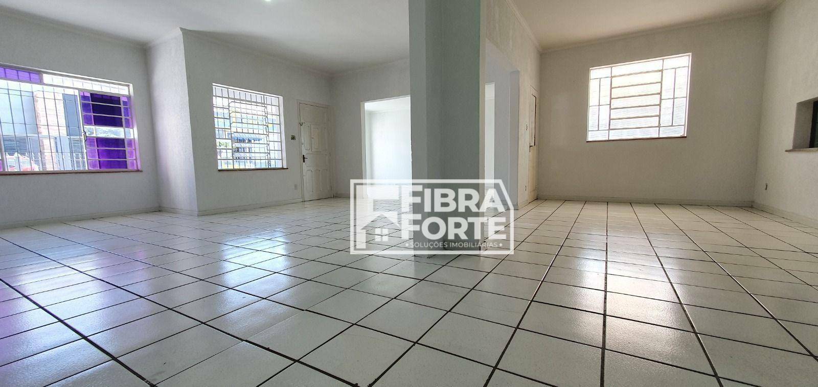 Casa para alugar com 5 quartos, 224m² - Foto 12