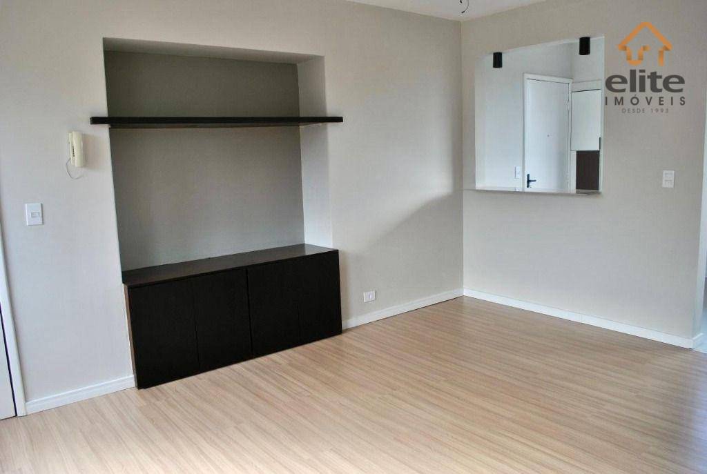 Apartamento à venda com 2 quartos, 63m² - Foto 11