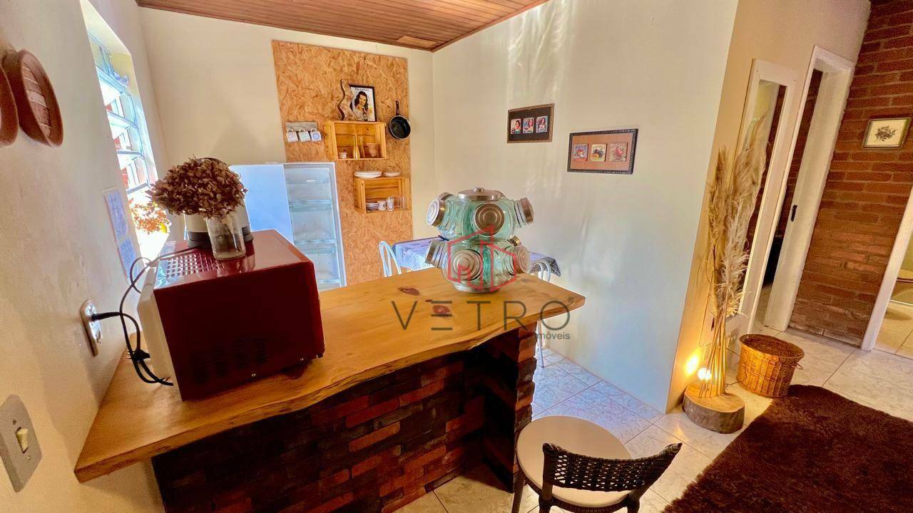 Casa, 4 quartos, 230 m² - Foto 4