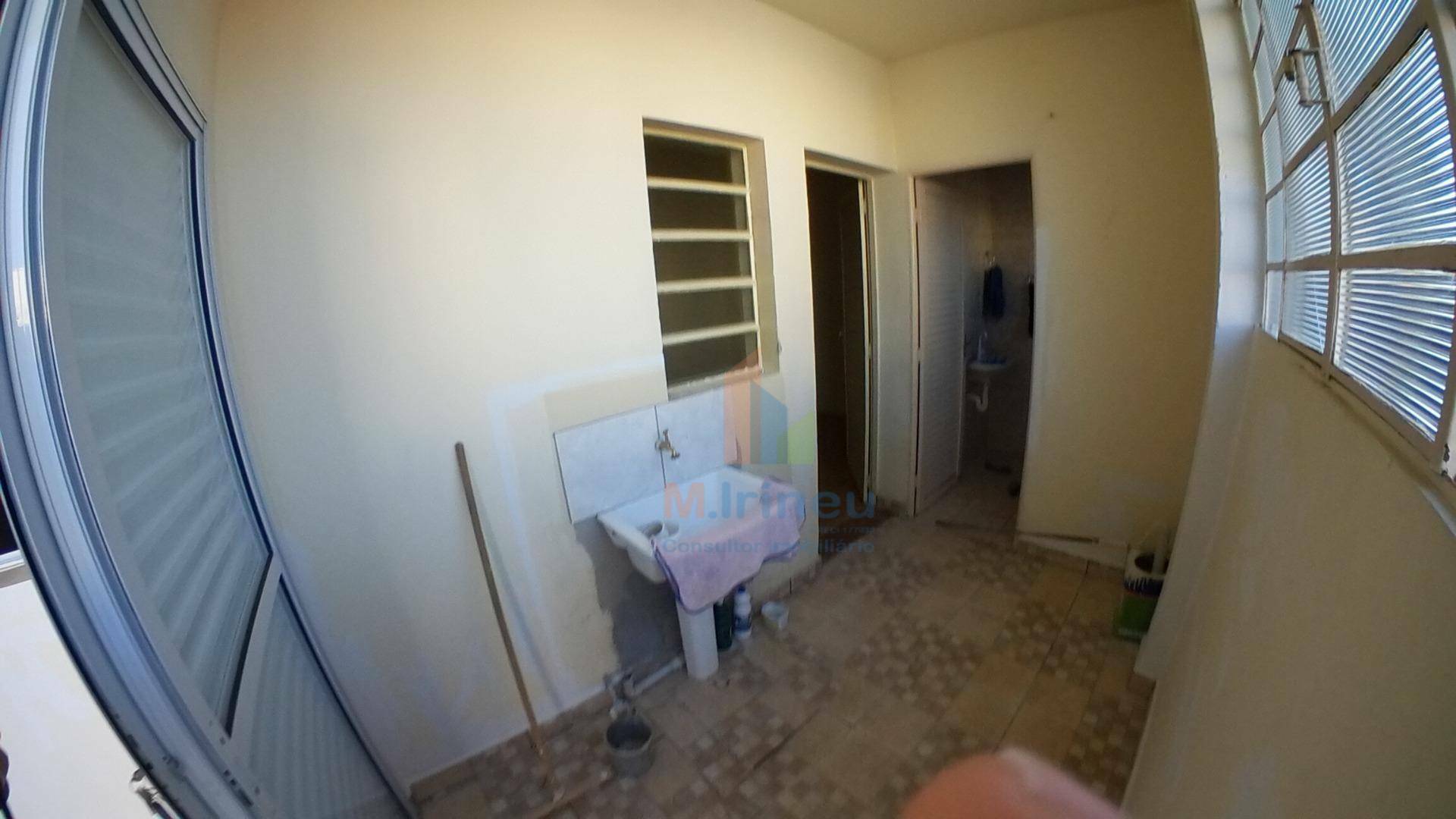 Casa à venda com 5 quartos, 200m² - Foto 6