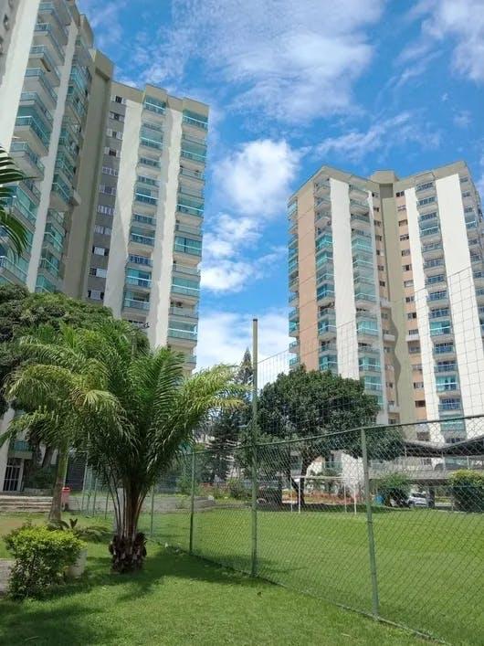 Apartamento à venda com 3 quartos, 120m² - Foto 2