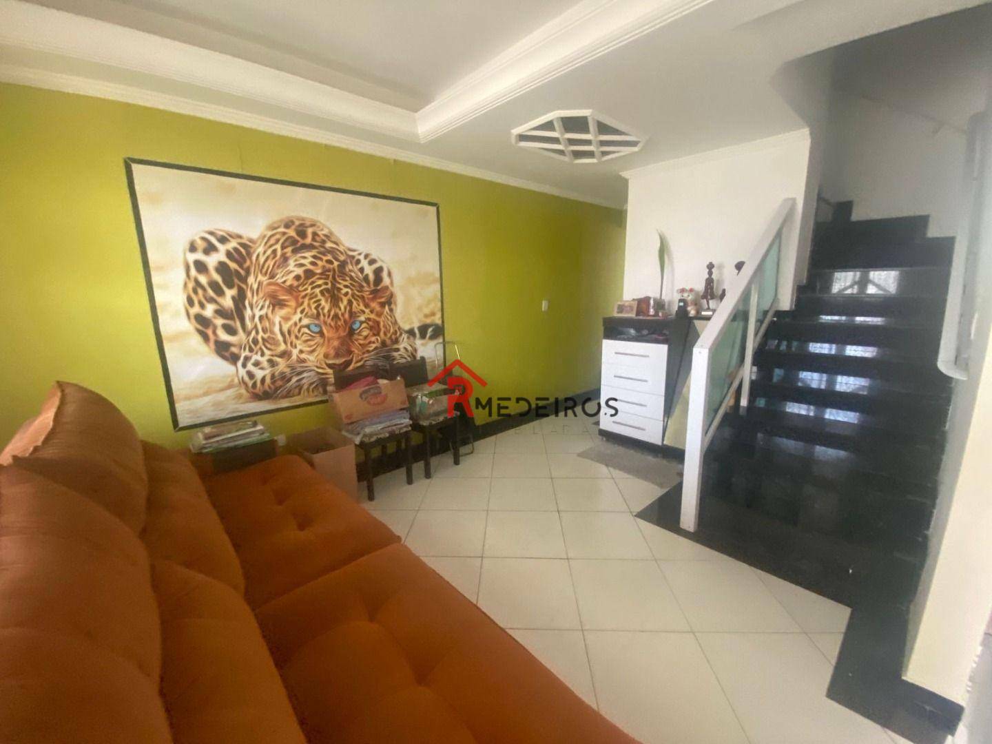 Sobrado à venda com 3 quartos, 120m² - Foto 2