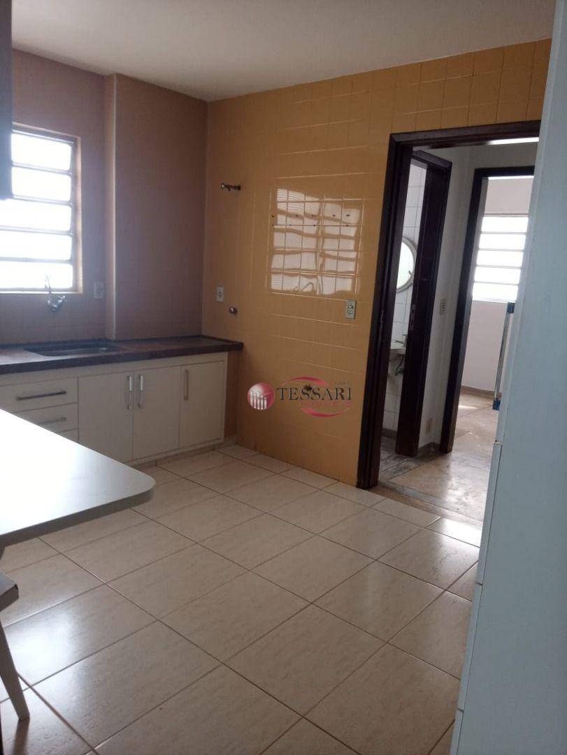 Apartamento para alugar com 2 quartos, 100m² - Foto 8