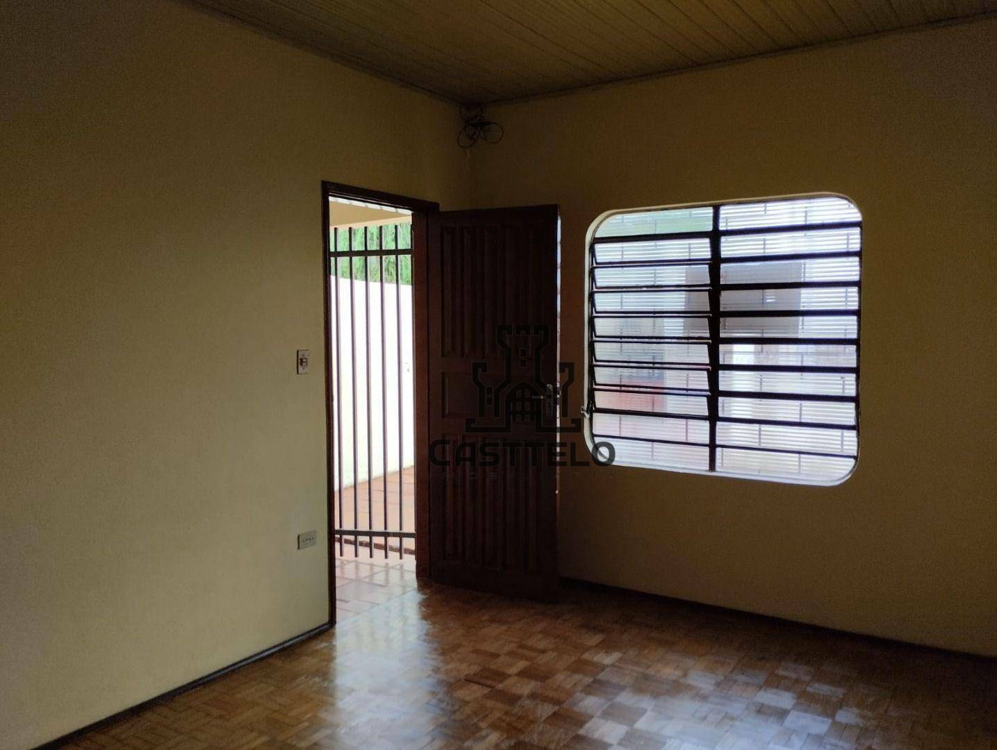 Casa à venda com 2 quartos, 60m² - Foto 5