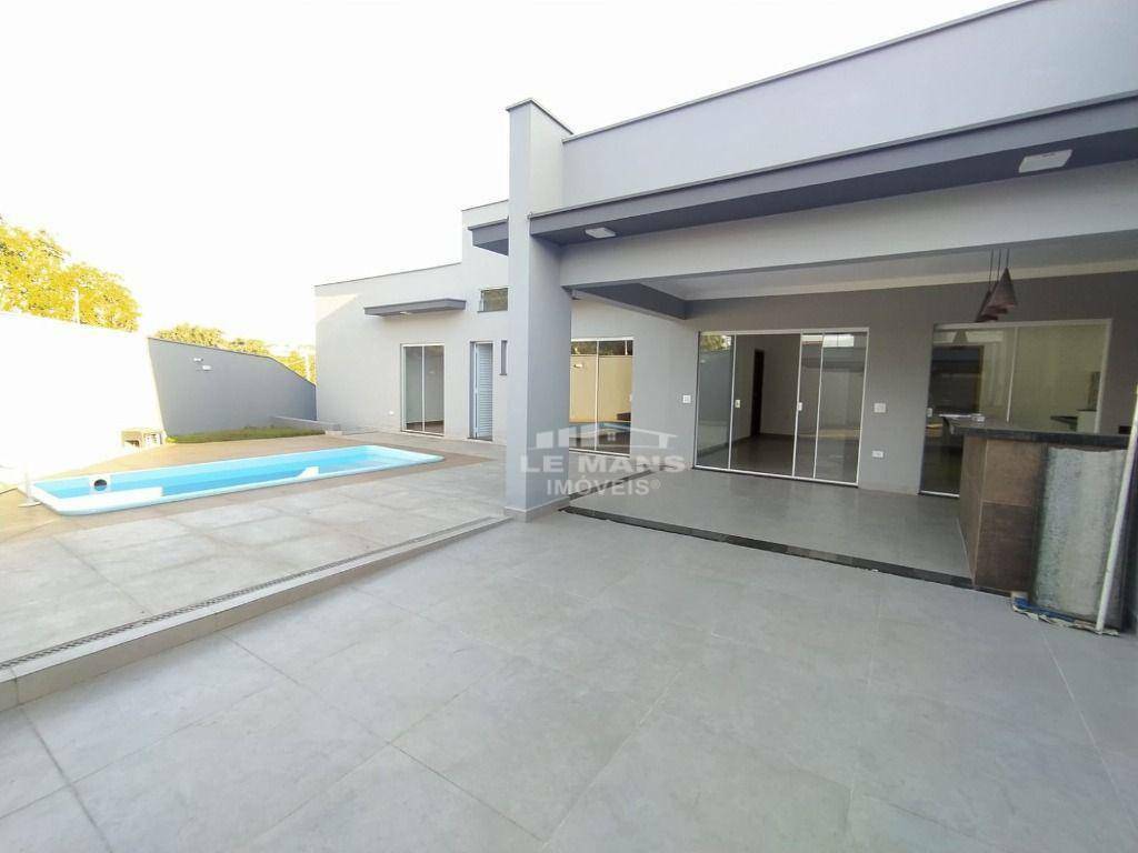 Casa à venda com 3 quartos, 131m² - Foto 4