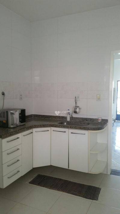 Casa, 4 quartos, 250 m² - Foto 16