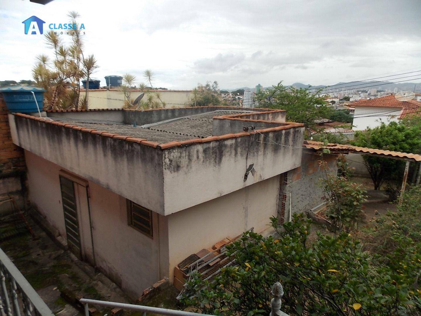 Casa à venda com 4 quartos, 200m² - Foto 39