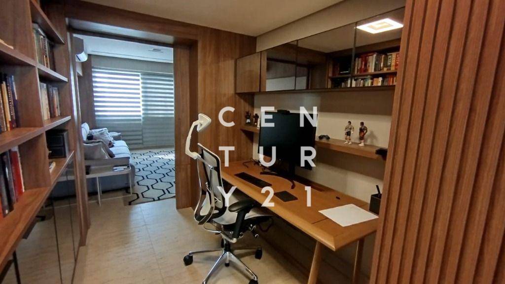 Apartamento para alugar com 4 quartos, 271m² - Foto 4