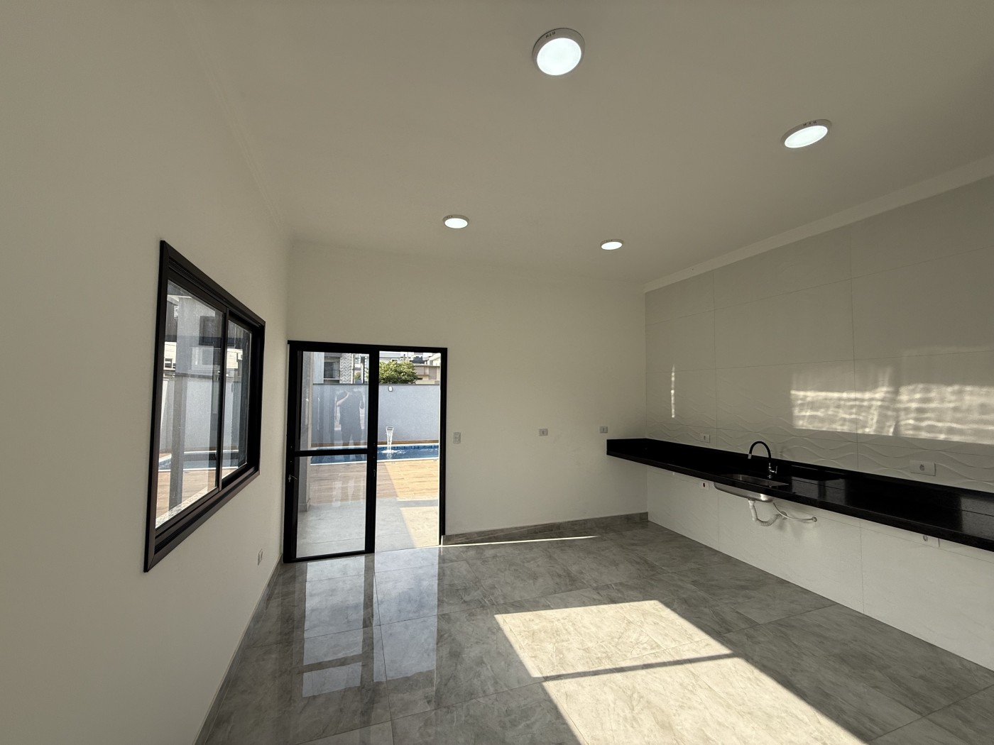 Casa à venda com 3 quartos, 125m² - Foto 9