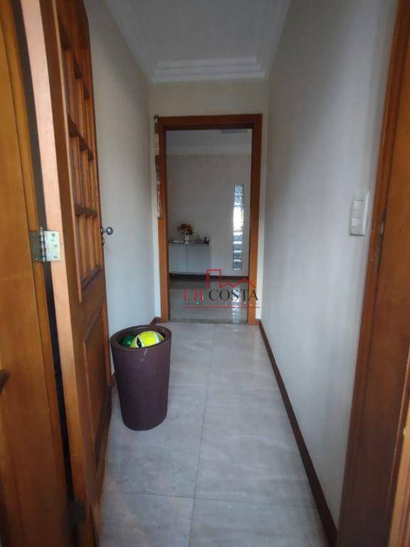 Casa à venda com 3 quartos, 188m² - Foto 4