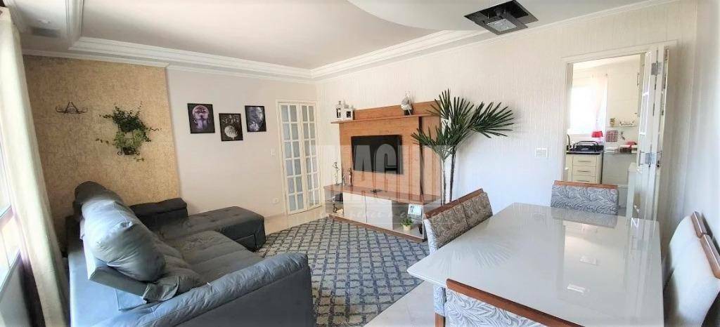 Apartamento à venda com 2 quartos, 70m² - Foto 2