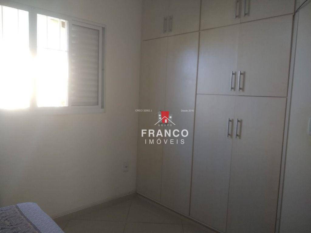 Casa à venda e aluguel com 5 quartos, 176m² - Foto 4