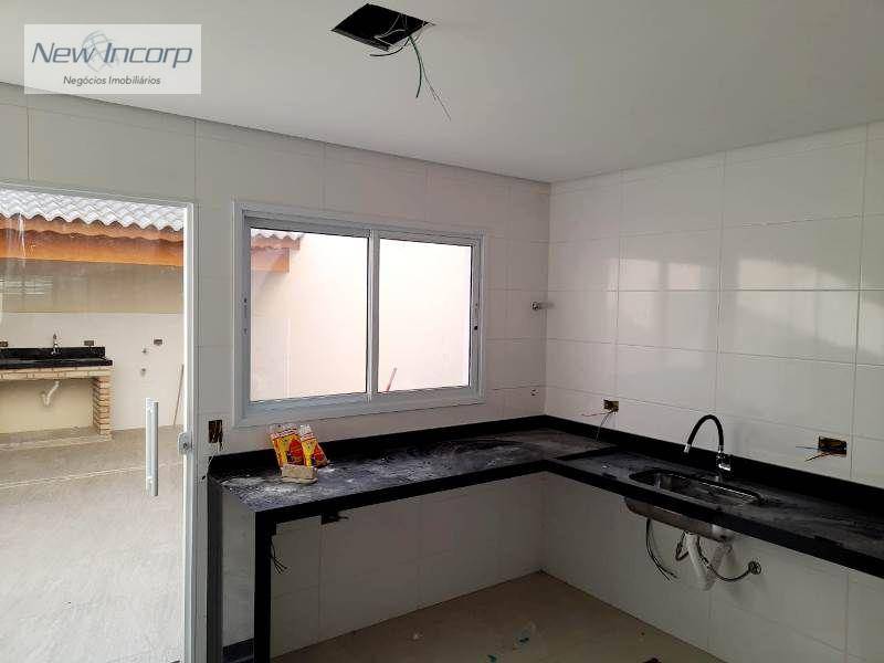 Sobrado à venda com 3 quartos, 150m² - Foto 4