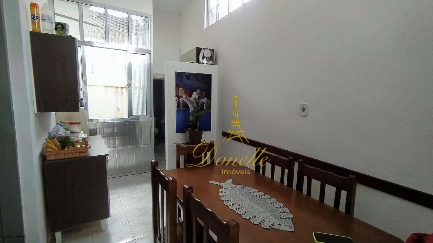 Casa à venda com 3 quartos, 189m² - Foto 22