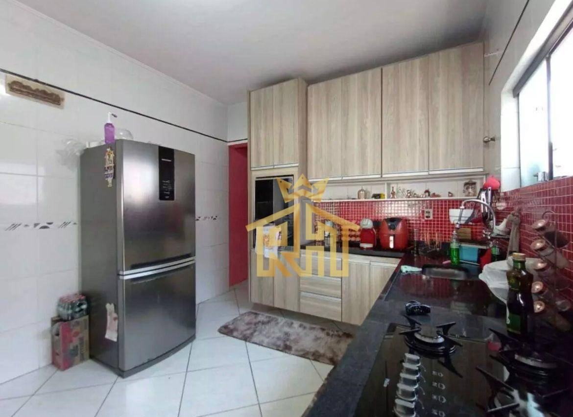 Casa à venda com 3 quartos, 109m² - Foto 15