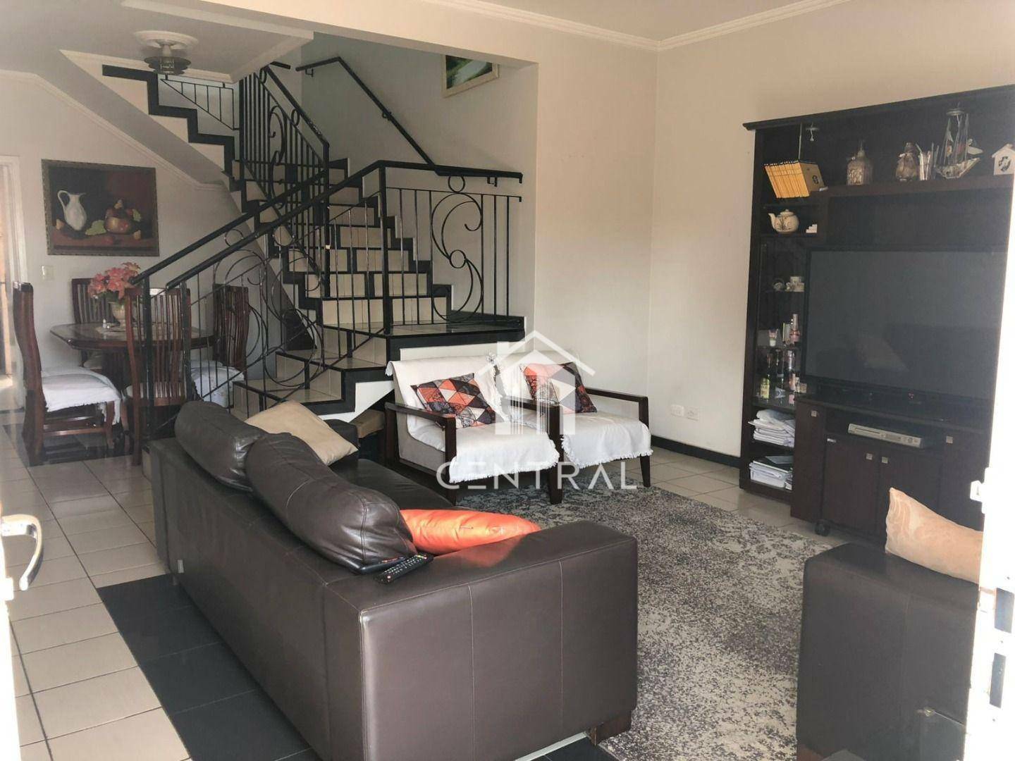 Sobrado à venda com 4 quartos, 244m² - Foto 4