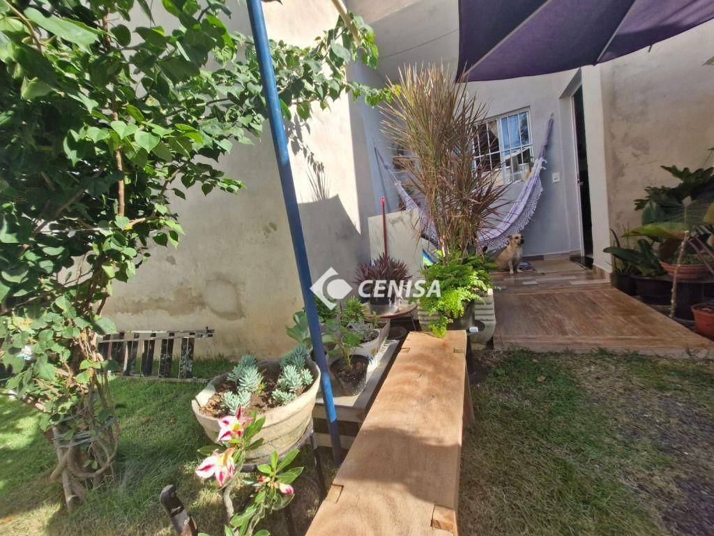 Casa à venda com 2 quartos, 86m² - Foto 11