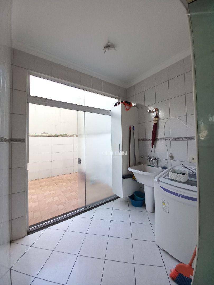 Casa de Condomínio à venda com 3 quartos, 300m² - Foto 20