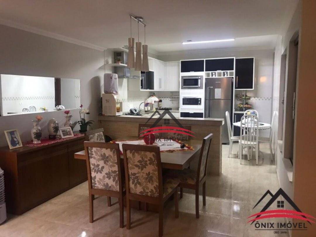 Casa à venda com 3 quartos, 250m² - Foto 16