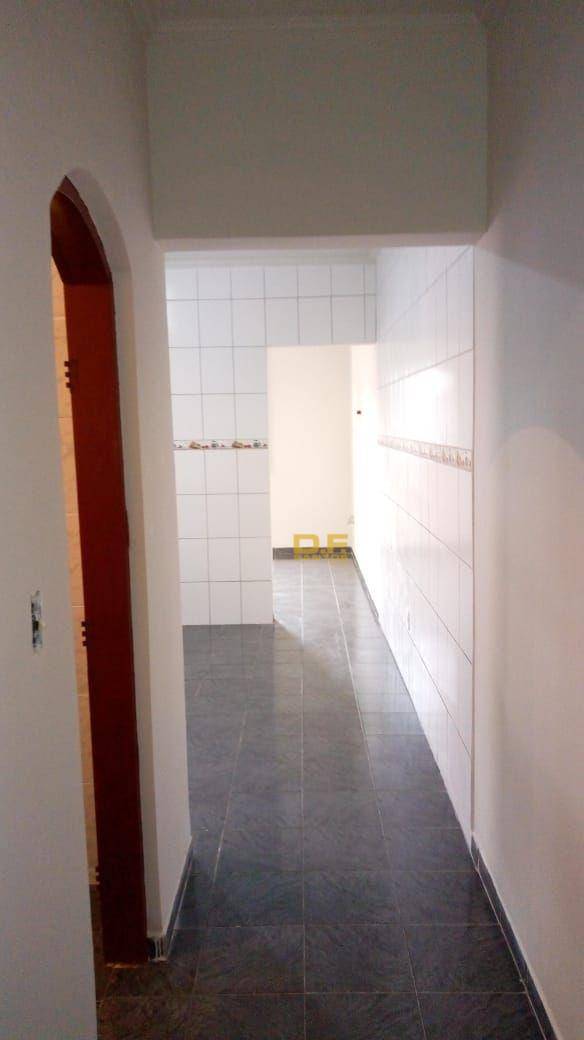 Casa à venda com 2 quartos, 65m² - Foto 13