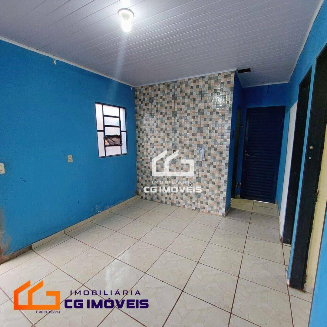 Casa à venda com 2 quartos, 45m² - Foto 4