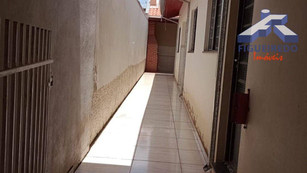 Casa à venda com 2 quartos, 54m² - Foto 10