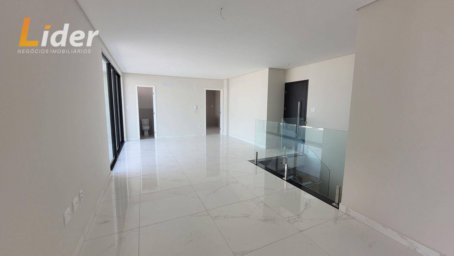 Cobertura à venda com 4 quartos, 220m² - Foto 9