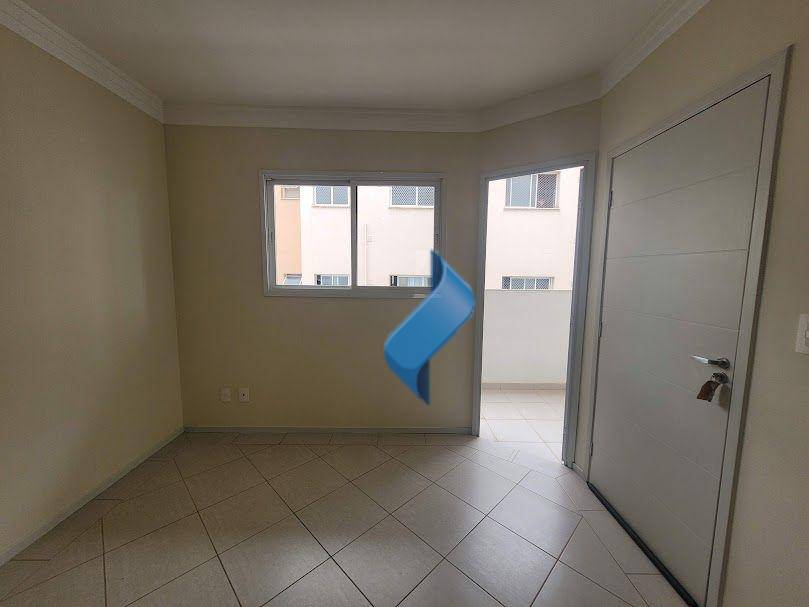 Apartamento para alugar com 2 quartos, 70m² - Foto 3