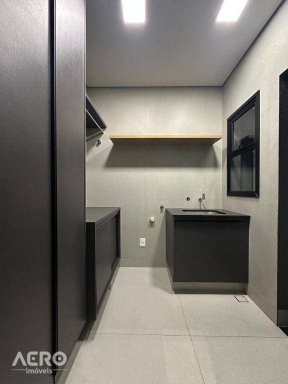 Casa de Condomínio à venda e aluguel com 3 quartos, 250m² - Foto 18