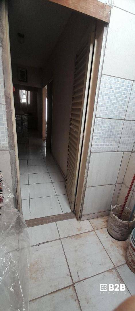 Casa à venda com 1 quarto, 60m² - Foto 5