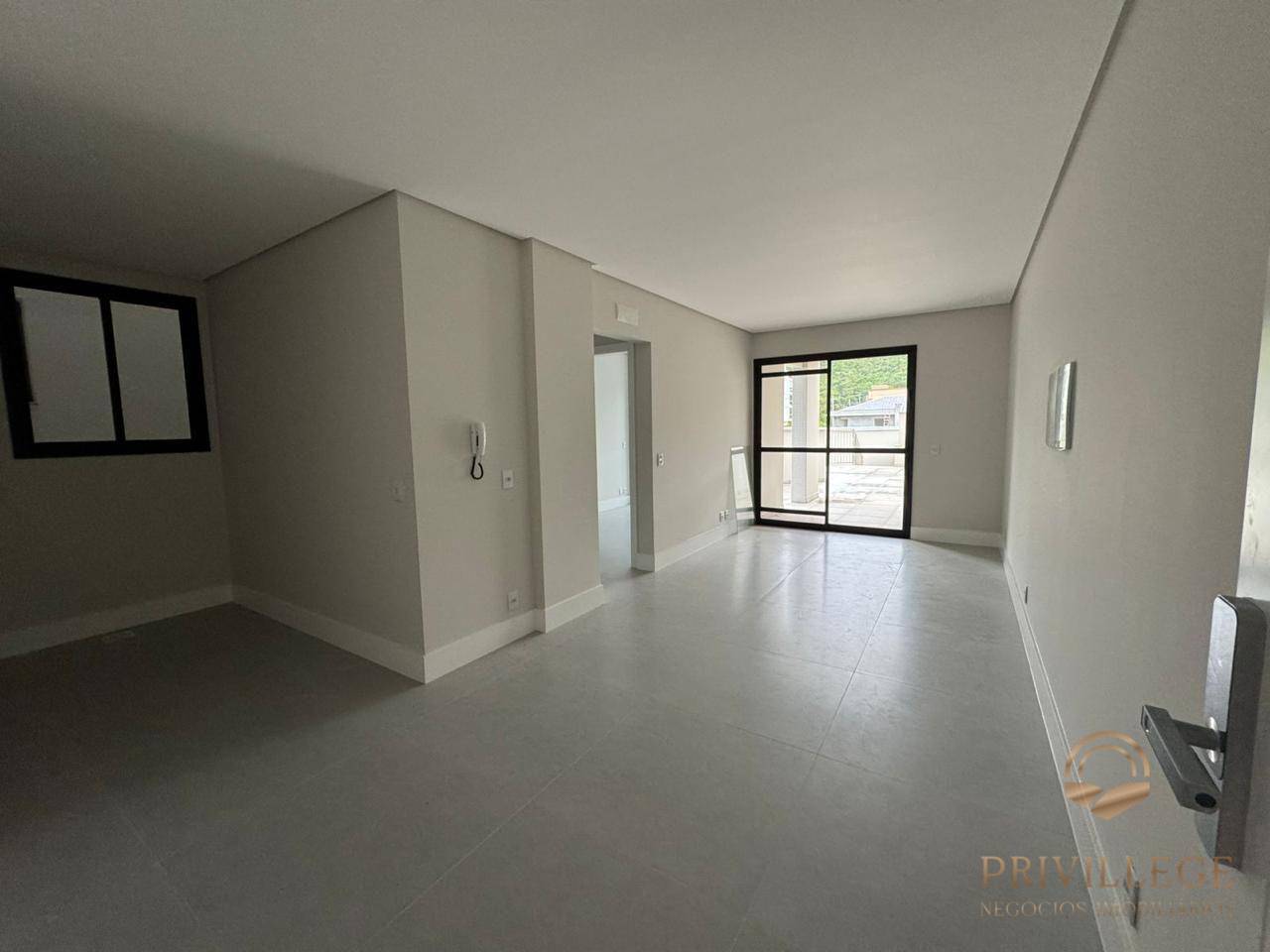 Apartamento à venda com 2 quartos, 146m² - Foto 12