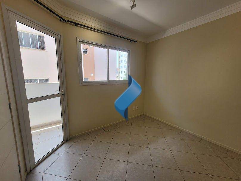 Apartamento para alugar com 2 quartos, 72m² - Foto 2