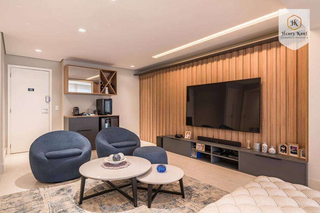 Apartamento à venda com 3 quartos, 150m² - Foto 1