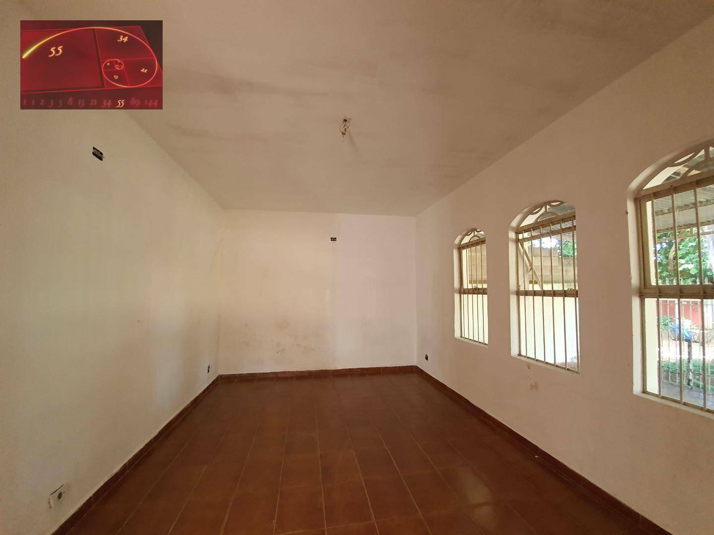 Casa à venda com 3 quartos, 189m² - Foto 4