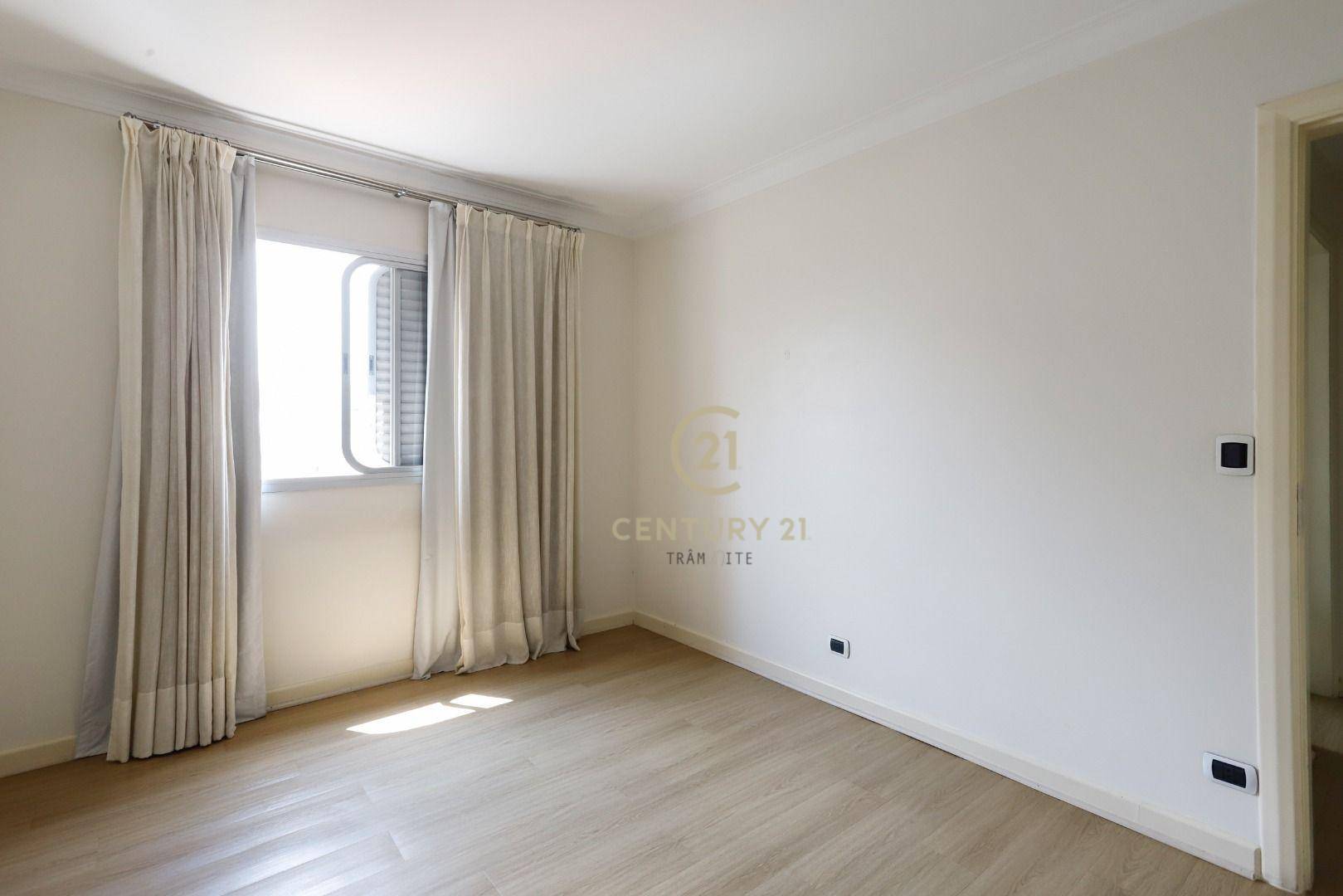 Apartamento para alugar com 4 quartos, 312m² - Foto 16