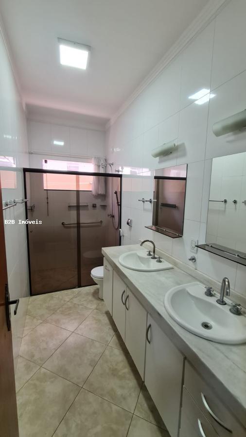 Casa à venda com 3 quartos, 270m² - Foto 20