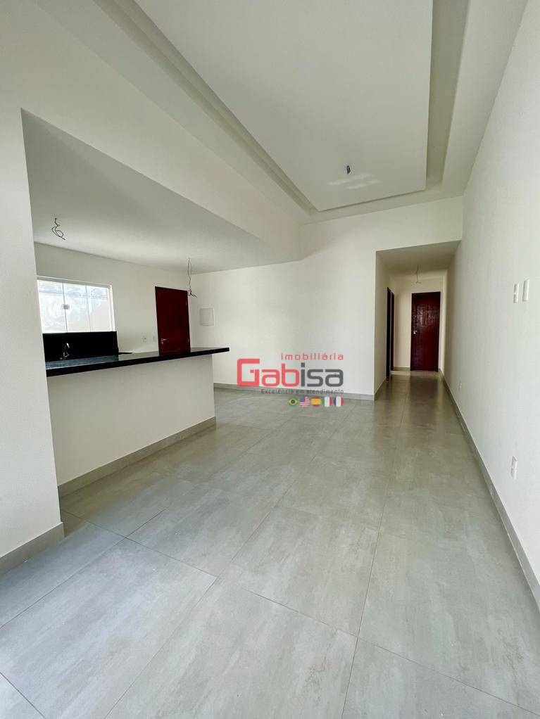 Casa à venda com 2 quartos, 71m² - Foto 2