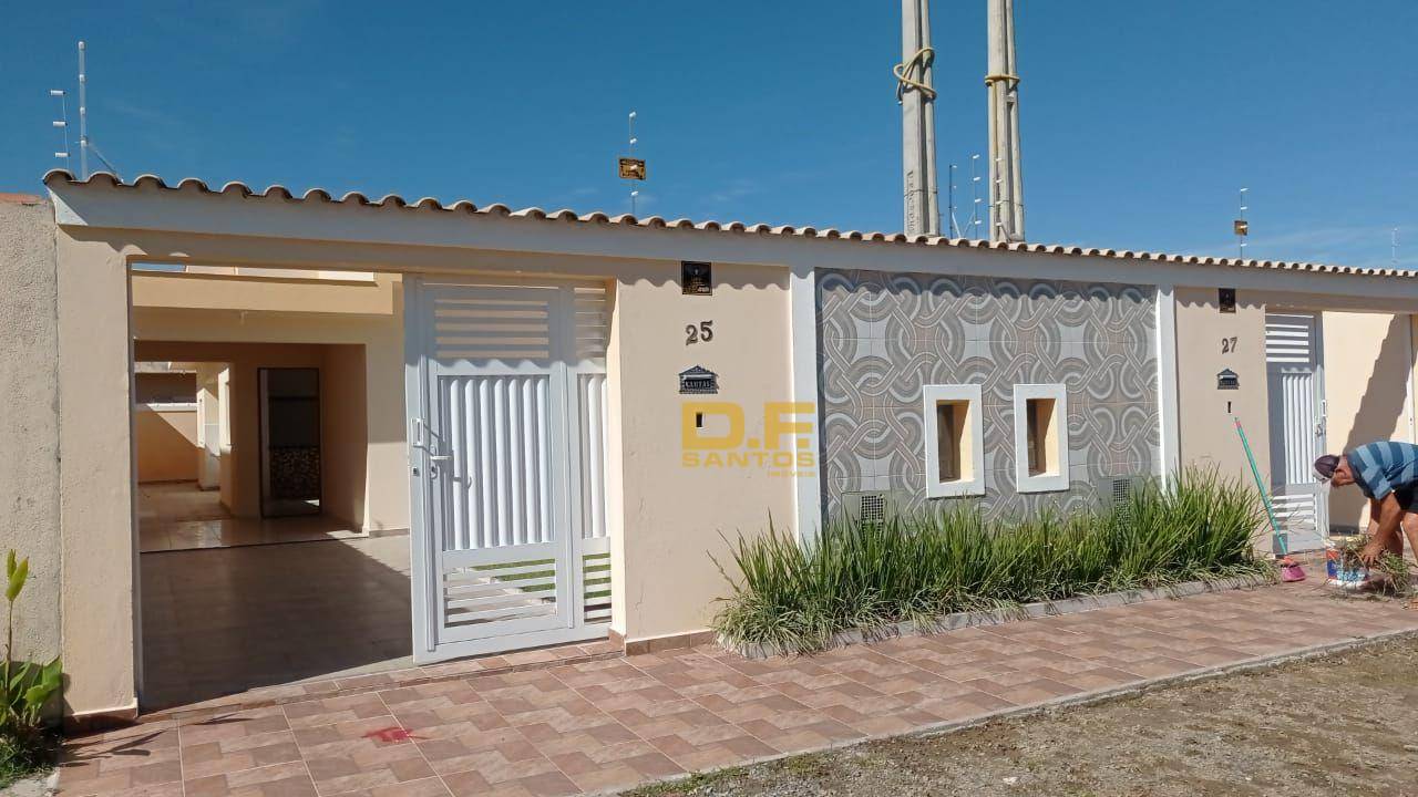 Casa à venda com 2 quartos, 69m² - Foto 1