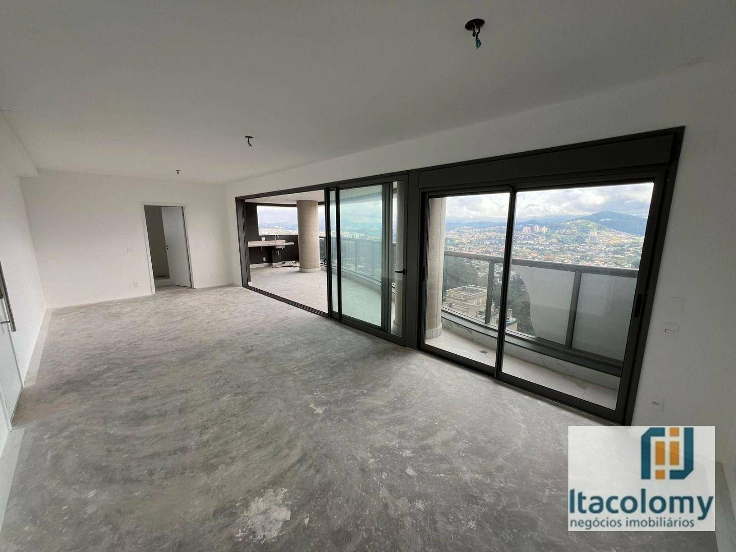 Apartamento à venda com 3 quartos, 180m² - Foto 1