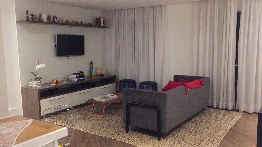 Apartamento à venda com 3 quartos, 80m² - Foto 1